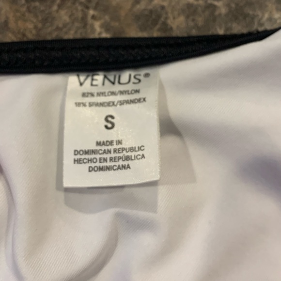Venus Sports Bikini Top only Adjustable Straps, Size Small, Worn Once, Blk/Red - Picture 4 of 4